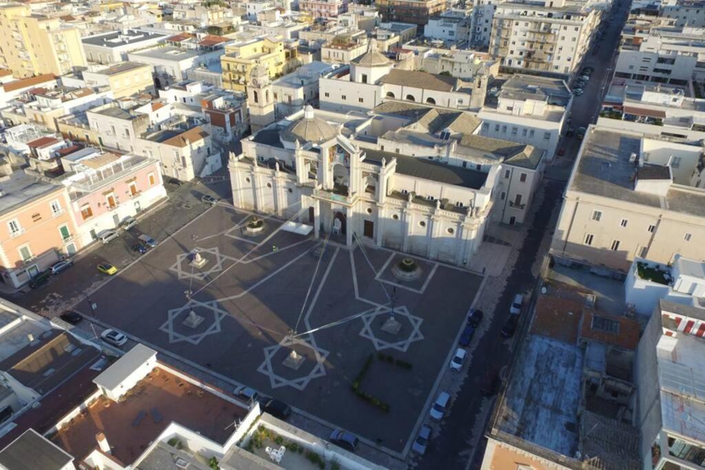 Domus Elegans In Centro Villa Manfredonia Eksteriør bilde
